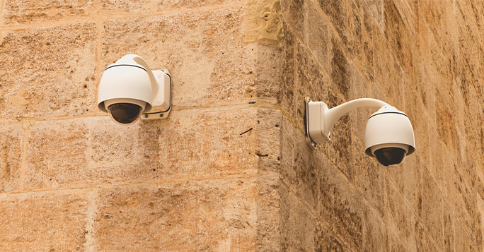 two surveilance cameras